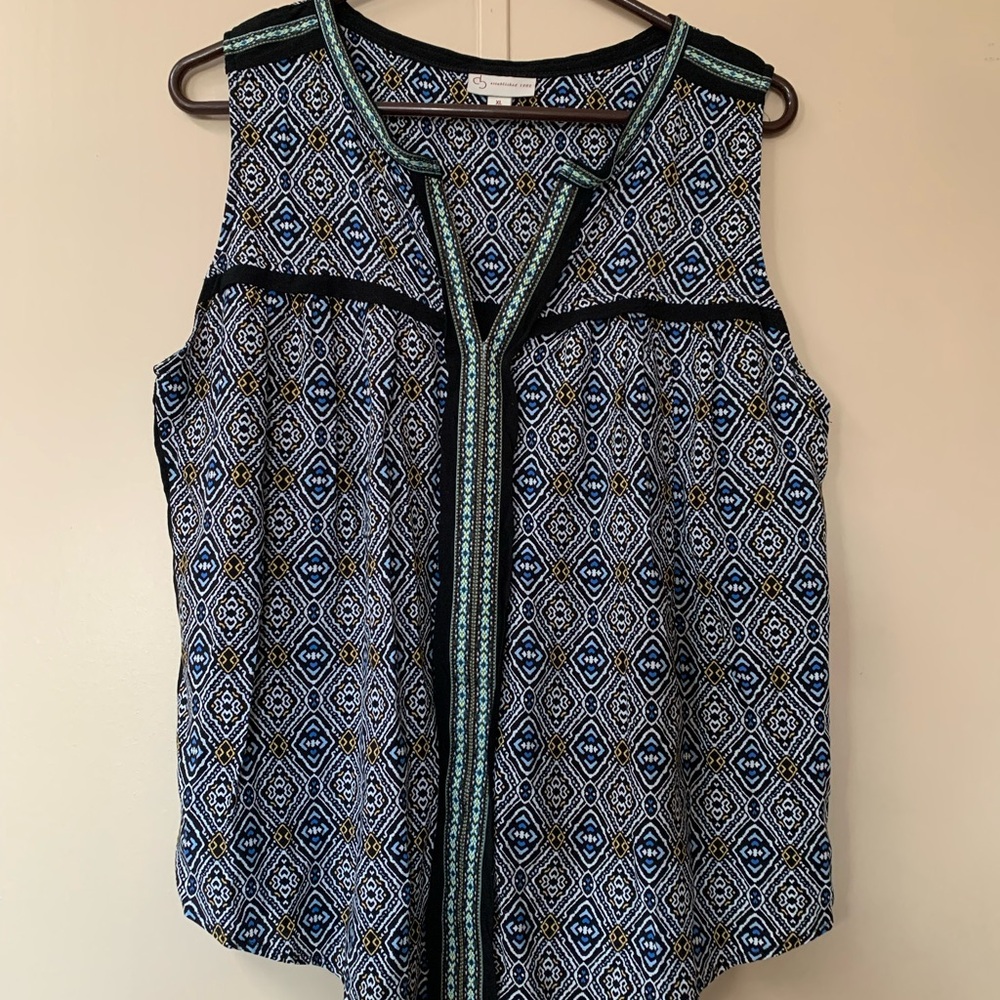 4/$20 Elegant Sleeveless Top with Geometric Design